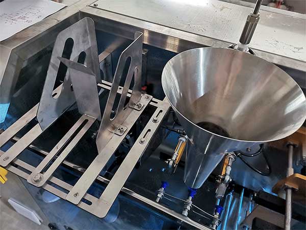 直線式午夜精品福利视频主機